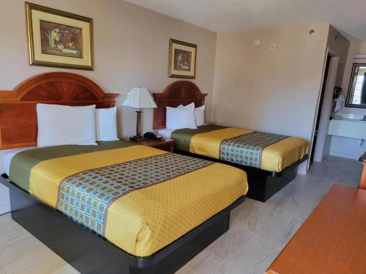 Carom Inn A Travelodge By Wyndham Denham Springs-Baton Rouge ภายนอก รูปภาพ