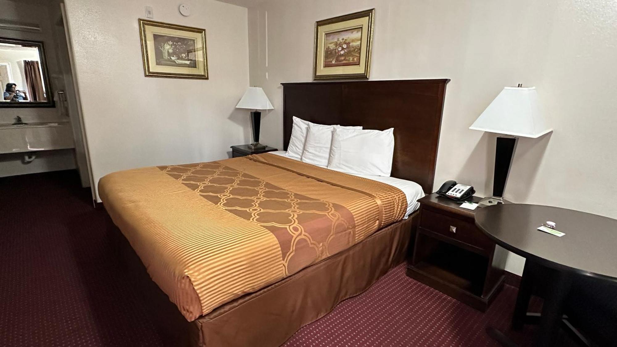 Carom Inn A Travelodge By Wyndham Denham Springs-Baton Rouge ภายนอก รูปภาพ