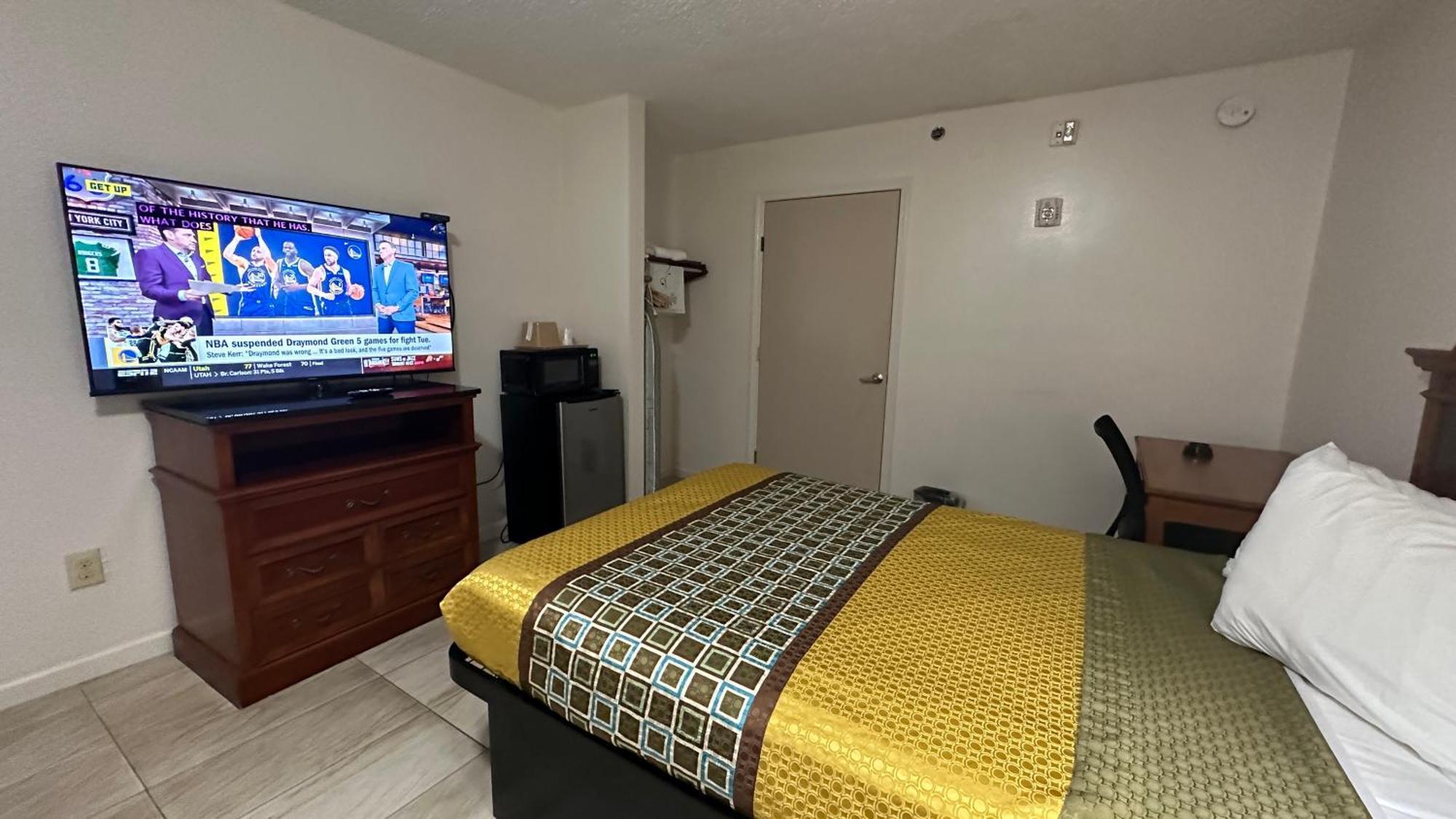 Carom Inn A Travelodge By Wyndham Denham Springs-Baton Rouge ภายนอก รูปภาพ