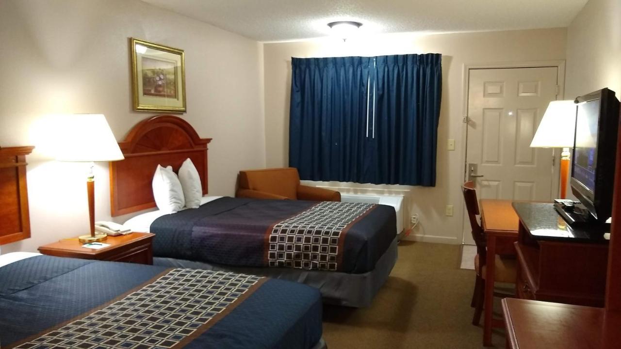 Carom Inn A Travelodge By Wyndham Denham Springs-Baton Rouge ภายนอก รูปภาพ